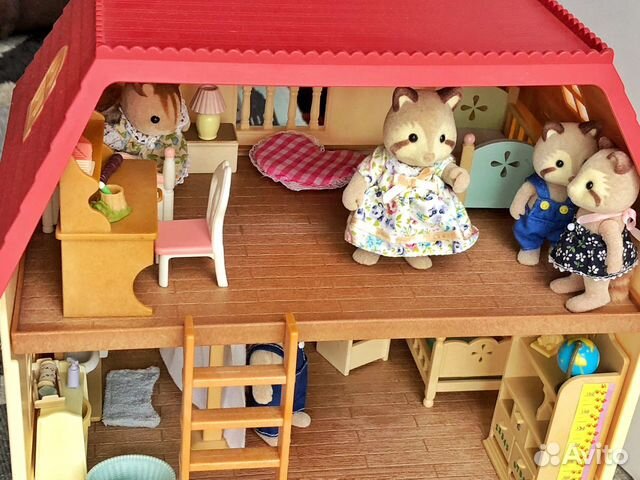 Sylvanian 3-этажный дом + жители + мебель + аксесс
