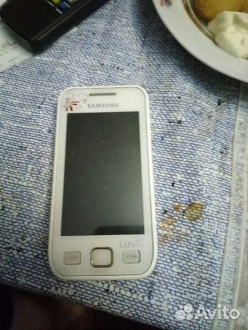 Телефон SAMSUNG