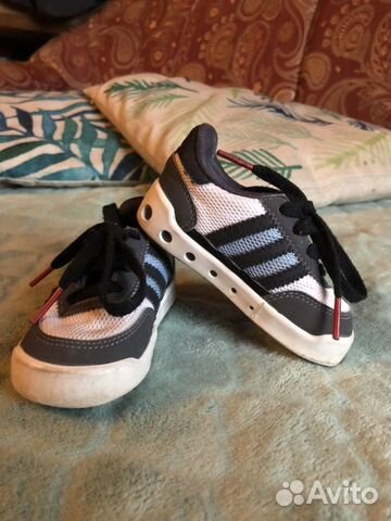 Кроссовки Adidas 20 размер Кроссовки Adidas 20 размер