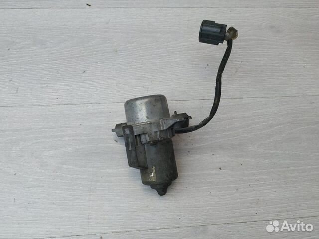 Насос вакуумный 26110XA00A Subaru Tribeca B9 Насос вакуумный 26110XA00A Subaru Tribeca B9