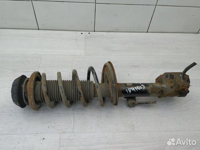 Амортизатор передний правый 4160179J02 Suzuki SX4 Амортизатор передний правый 4160179J02 Suzuki SX4