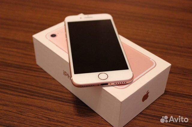 Телефон iPhone 7 32 GB Телефон iPhone 7 32 GB