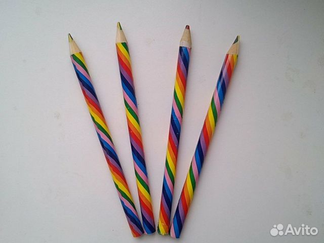 Бумага акварель,черчение,карандаши