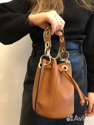 Сумка-бочонок из натуральной кожи (новая) Сумка-бочонок из натуральной кожи (новая)