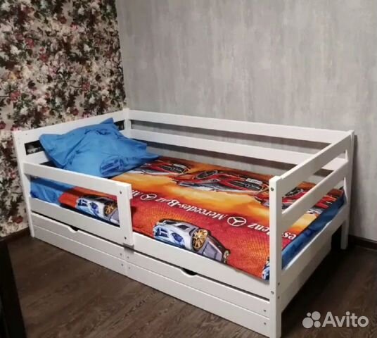 Кровать детская из дерева с ящиками Кровать детская из дерева с ящиками