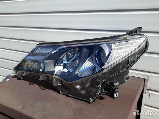 Левая фара Тойота rav4 rav 4 Рав4 ксенон Левая фара Тойота rav4 rav 4 Рав4 ксенон