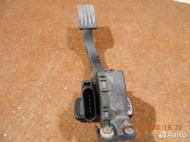 Педаль газа Ford Focus 2 Педаль газа Ford Focus 2