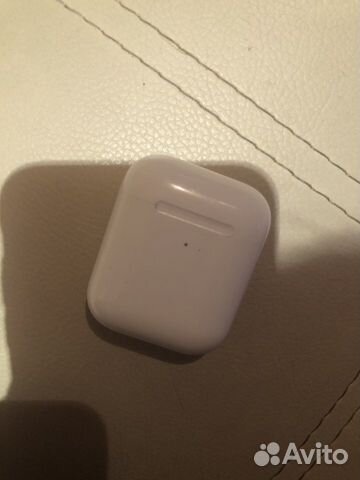 Apple AirPods series 2