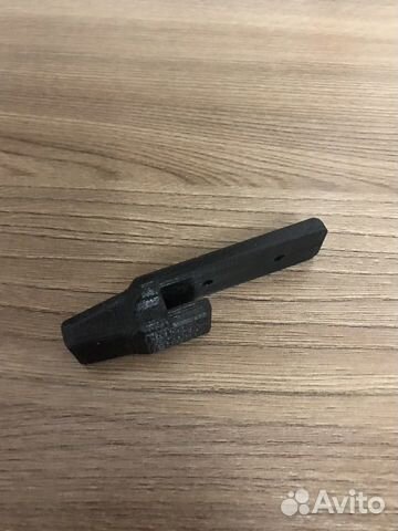 Держатель шторки багажника Митсубиси Аутлендер