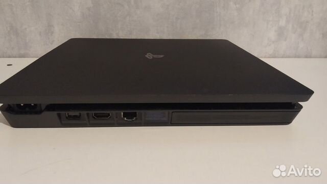 PlayStation 4 Slim 1TB + джойстики + игры + наушни