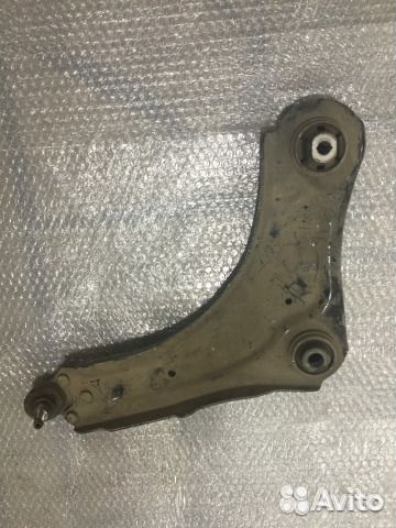 Оригинальный рычаг Renault Megane Fluence