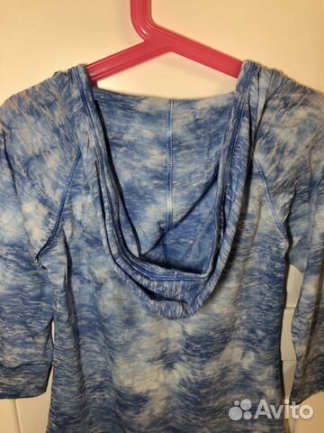 Футболка с капюшоном Футболка с капюшоном