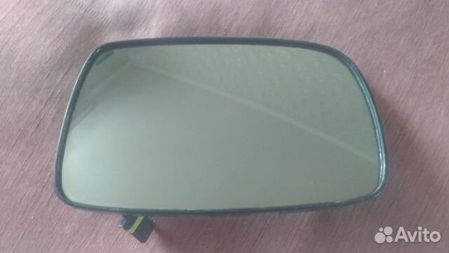 Зеркальный элемент правый toyota yaris 1999-05