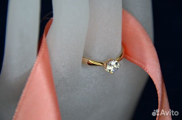 Золотое кольцо с Swarovski. Новое Золотое кольцо с Swarovski. Новое