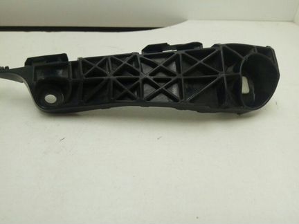 Крепление бампера переднее Toyota Rav-4 30