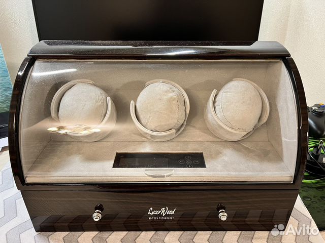 Шкатулка для часов с автоподзаводом luxewood