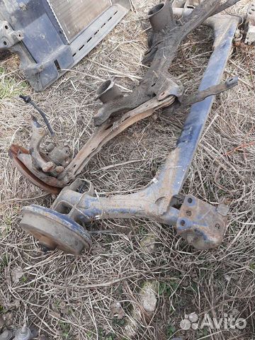 Задняя балка в сборе на Гольф 3