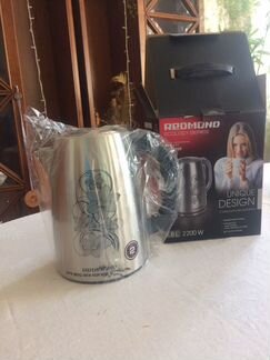 Электрочайник новый Redmond RK-M159, на 1,8 л