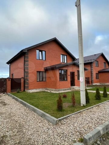 Коттедж 153 м² на участке 10 сот.