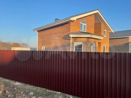 Коттедж 163 м² на участке 7 сот.