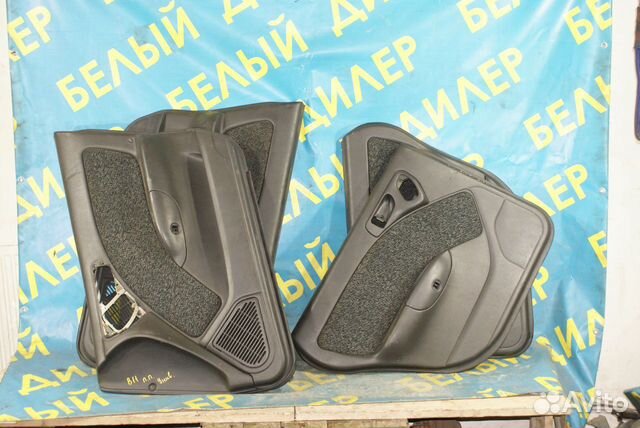 Обшивка двери Subaru Legacy B11