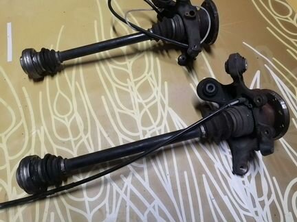 Задняя правая левая полуось с кулаком bmw E90 n46