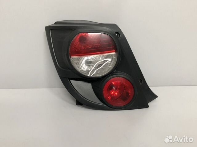 Фонарь задний левый Chevrolet Aveo T300 2011