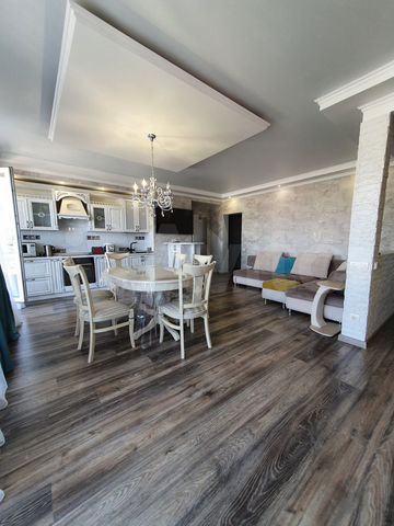 3-к. квартира, 114 м², 10/17 эт.