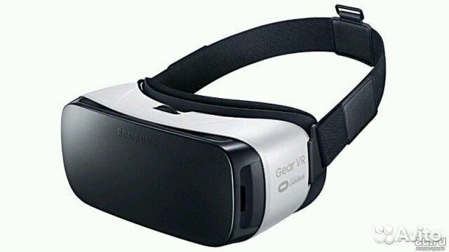 Очки виртуальной реальности Samsung Gear VR SM-R32