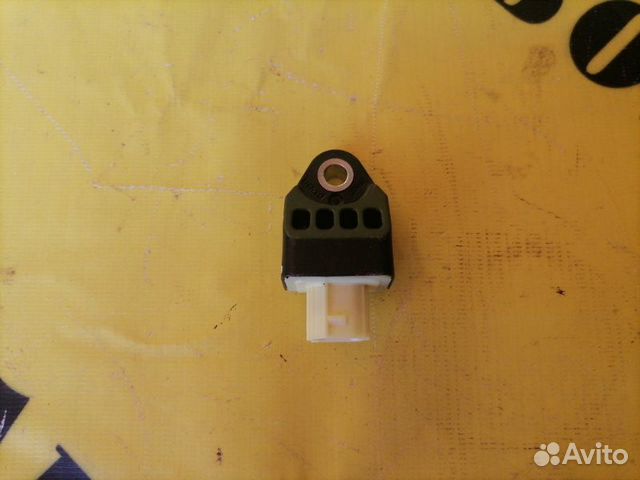 Датчик AIR BAG (удара) Toyota Rav4 40 2013-2019