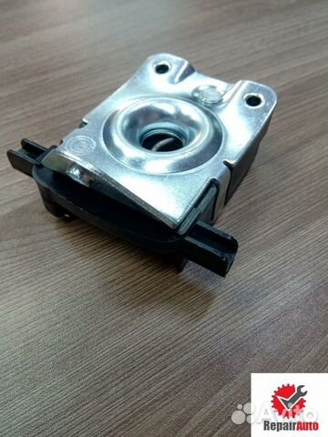 Замок капота bmw