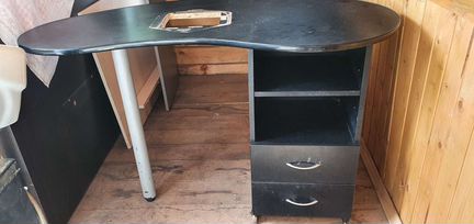 Маникюрный стол бу