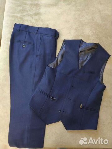 Продам костюм школьный