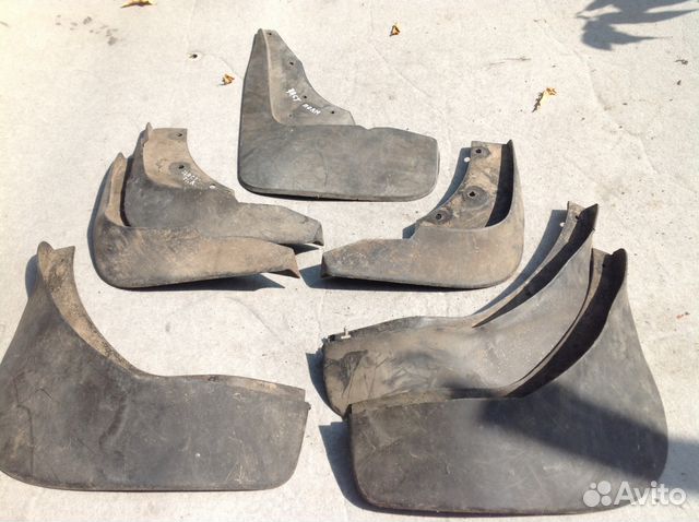 Брызговик Рено Дастер