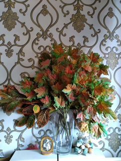 Искусственные ветки и листья