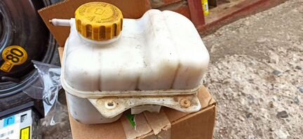 Расширительный бочек на Шевроле Лачетти