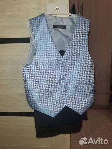 Брючный костюм с жилетом