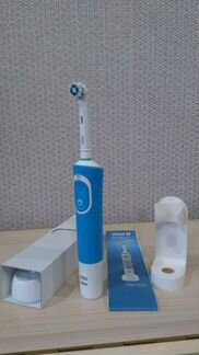 Электрическая зубная щетка Oral-b