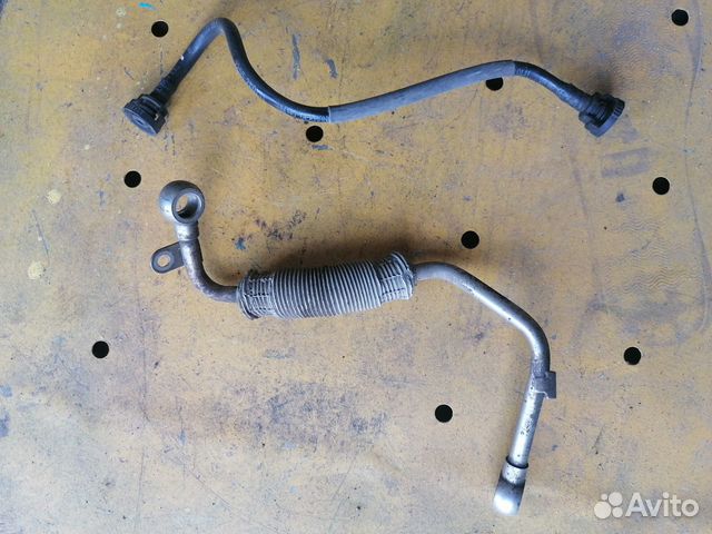 Трубка шланг турбины на VW Passat B6 B7