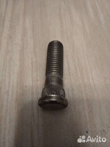 Шпильки ступиц задн.и перед.колеса Mitsubishi