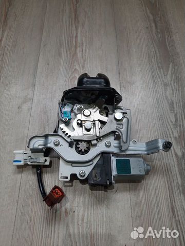 Замок багажника Nissan X-trail T32