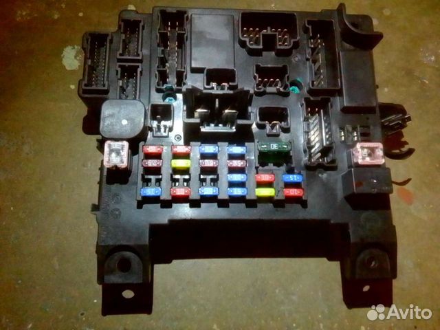 Блок реле предохранителя etacs Mitsubishi 8637A643