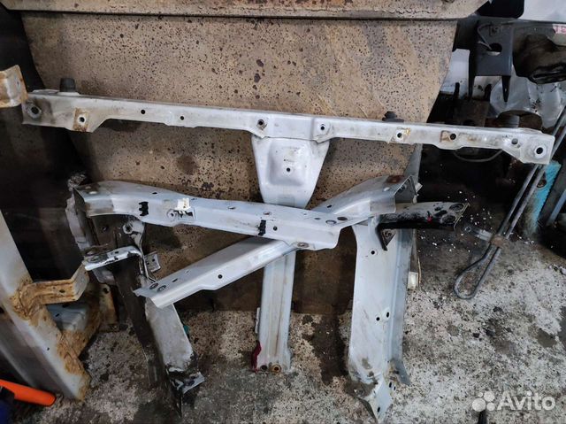 Передняя панель суппорт Ssang Yong Actyon 2