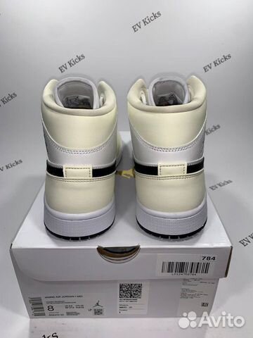 Jordan 1 Mid Coconut Milk (W) 40EU / 39RU