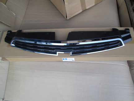 Chevrolet Cruze Решетка радиатора 95088007