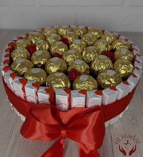 Подарок-торт из конфет