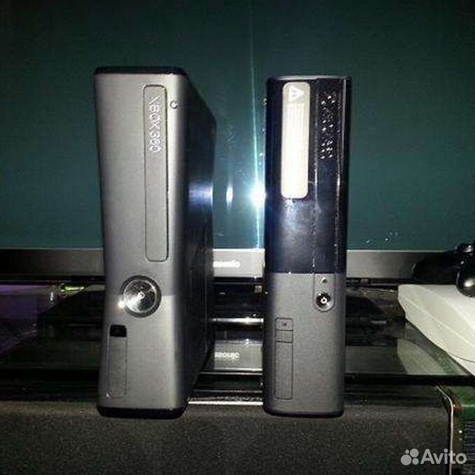 Разница xbox 360. Xbox 360 e vs Xbox 360 Slim. Xbox 360 fat Slim e. Xbox 360 Slim vs 360e. Xbox 360 fat и слим.