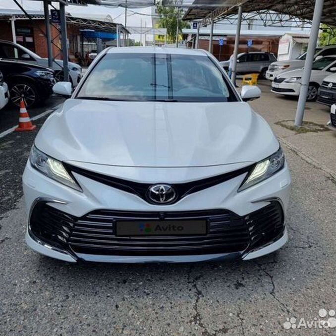 Авито пятигорск тойота. Toyota camry 2010 sport. Toyota land cruiser 200 2014. Toyota camry 2018. Черные фары тойота камри 40.
