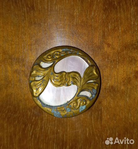 Старинная пуговица с натуральным перламутром