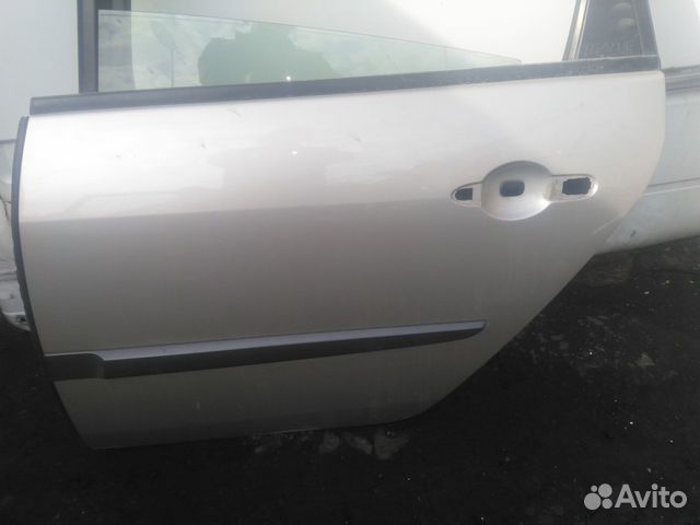 Задняя дверь Рено Сценик 2